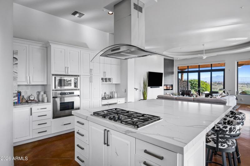 Kitchen/Open to great room