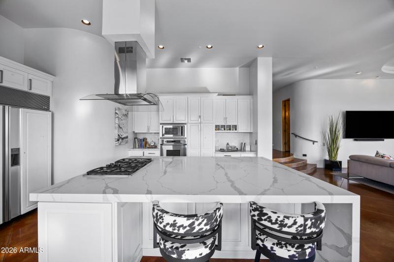 Island/Breakfast bar