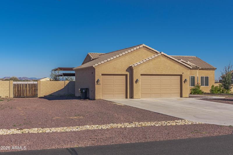 28621 N Bush St00022