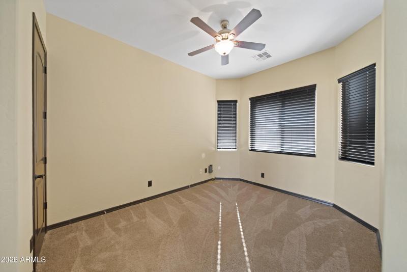 28621 N Bush St00023