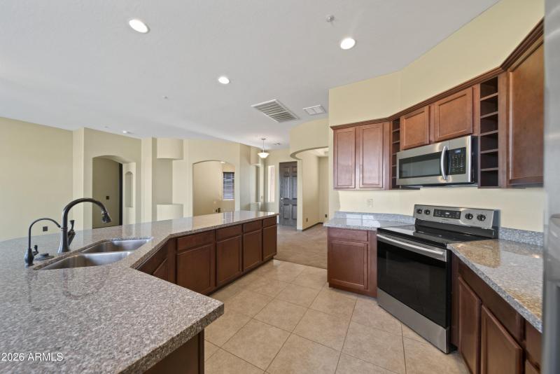 28621 N Bush St00032