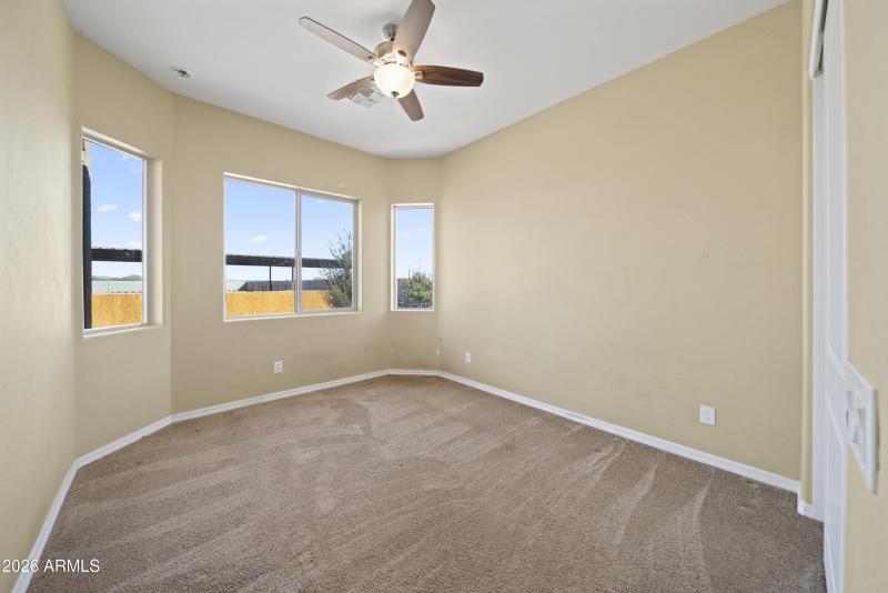 28621 N Bush St00046