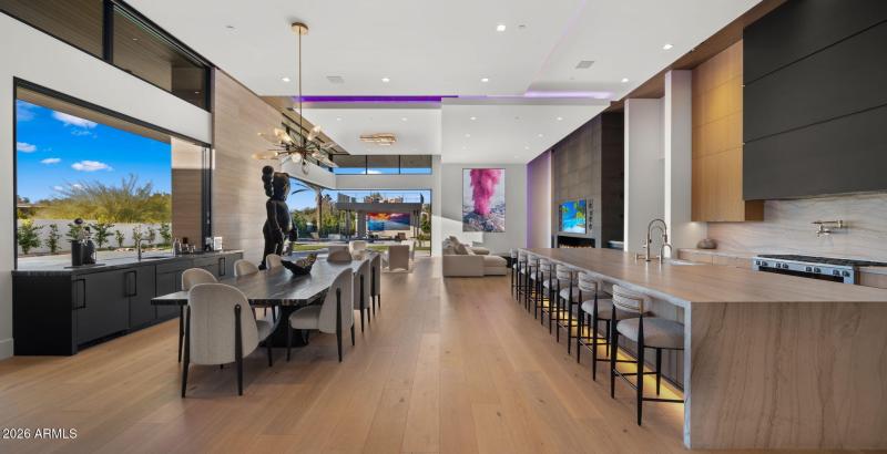 19-web-or-mls-Great Room View2