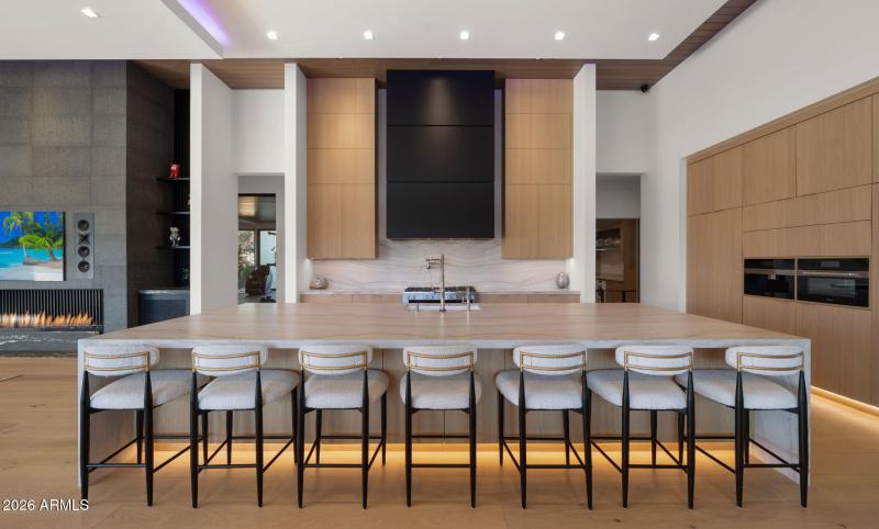 22-web-or-mls-Kitchen1