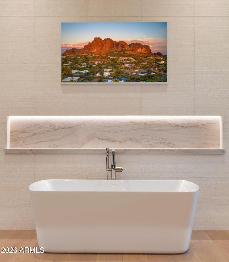 67-web-or-mls-Primary Bathroom