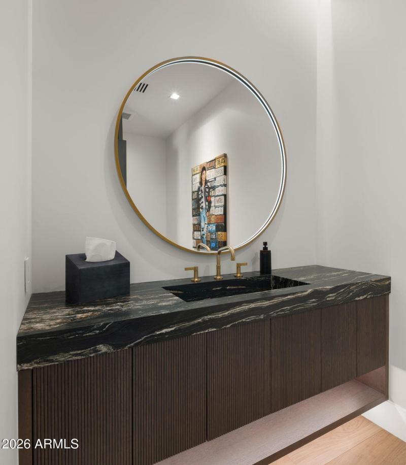 87-web-or-mls-Powder Room