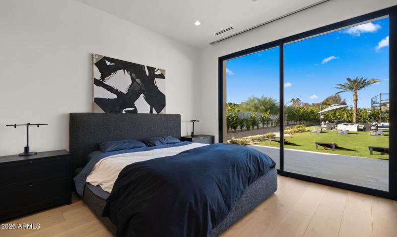 88-web-or-mls-Secondary Primary Suite2