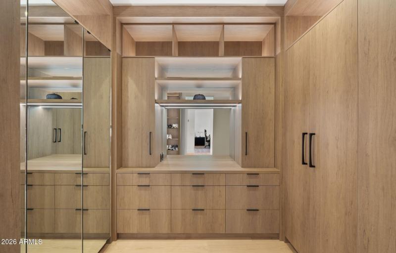 92-web-or-mls-Secondary Primary Suite1