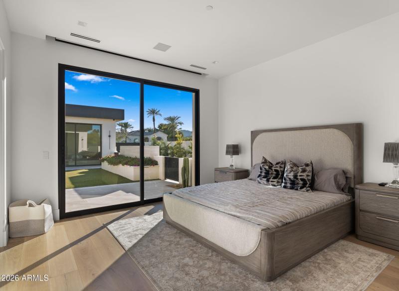 93-web-or-mls-Secondary EnSuite One2