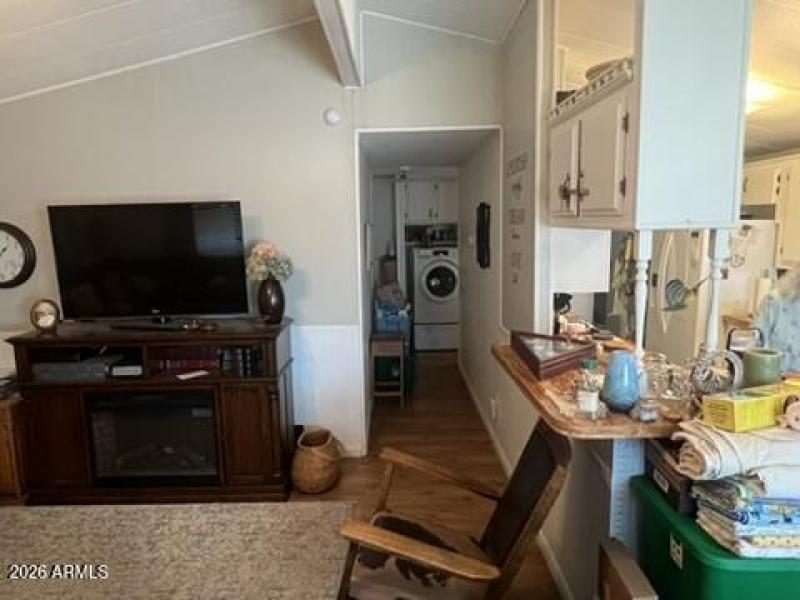 E27484BE-8386-4C70-A19D-7601AC9E1D0A_4_5