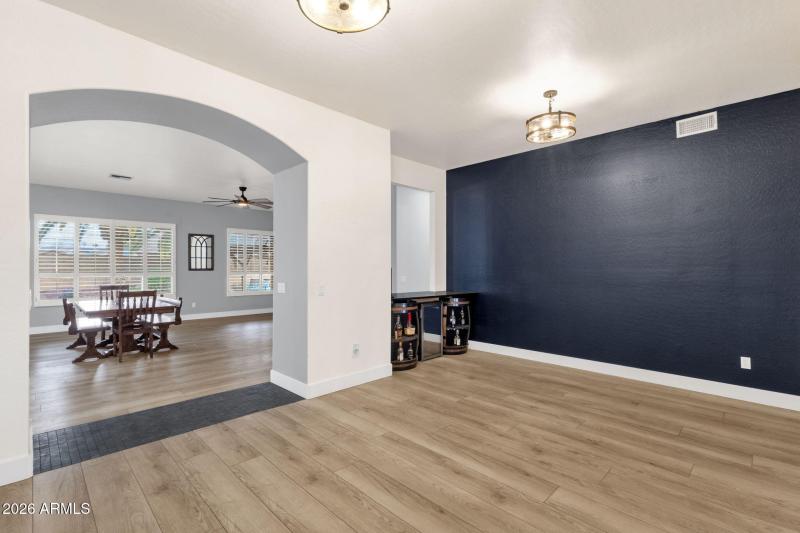 54-web-or-mls-17719-n-67th-ln