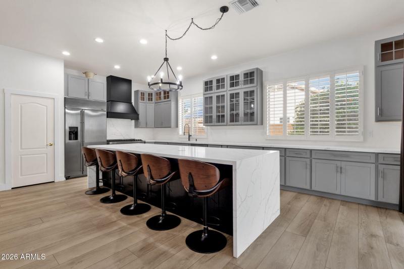 62-web-or-mls-17719-n-67th-ln