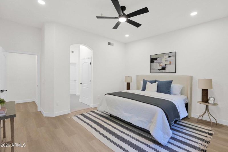 7-web-or-mls-P1448360