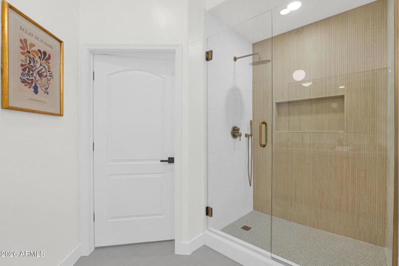 10-web-or-mls-P1448363