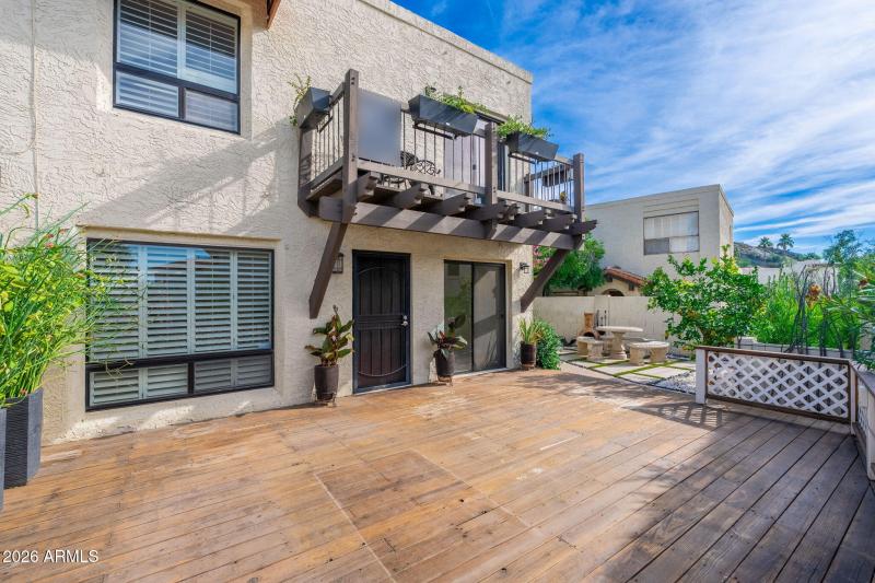 1811 E Hayward Ave UNIT 1 - 15