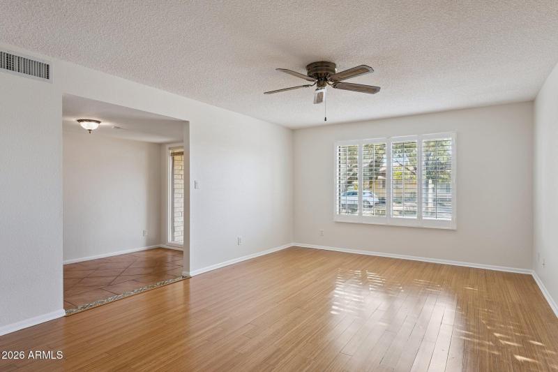 6-web-or-mls-1932-e-loma-vista-dr