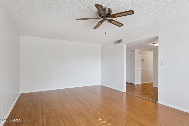 7-web-or-mls-1932-e-loma-vista-dr