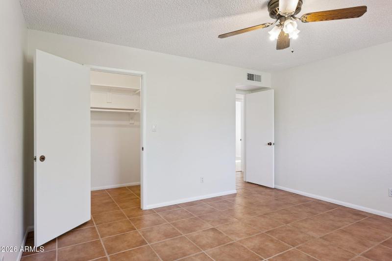 15-web-or-mls-1932-e-loma-vista-dr