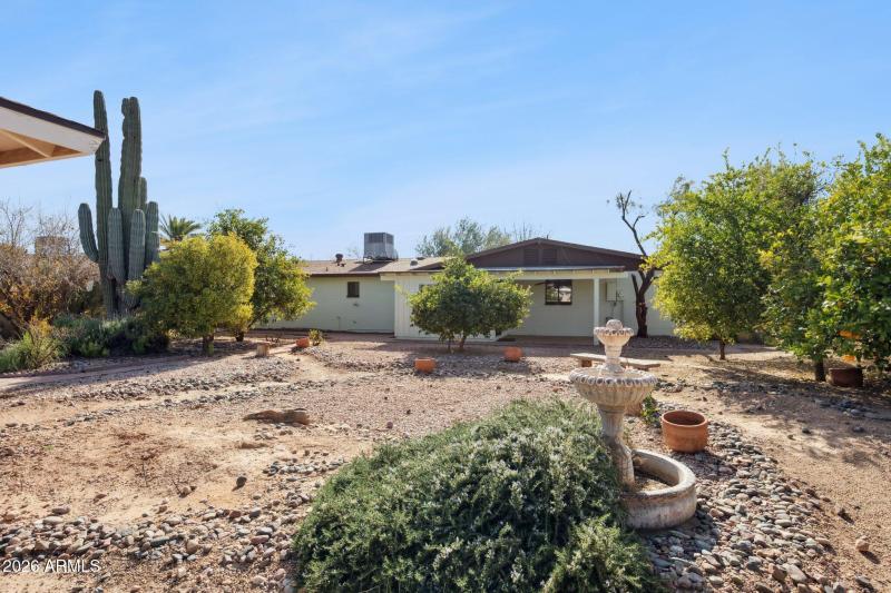 30-web-or-mls-1932-e-loma-vista-dr