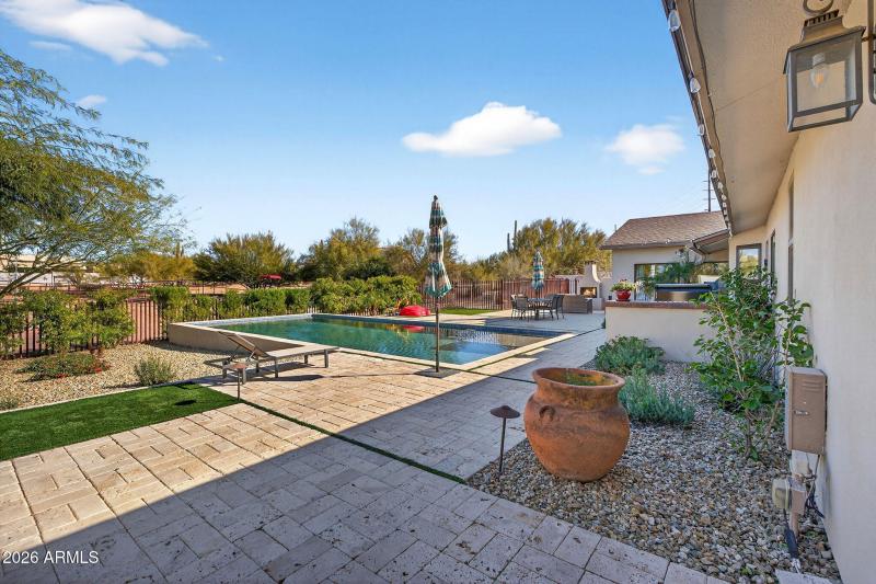 50-web-or-mls-78-E Dixileta Dr