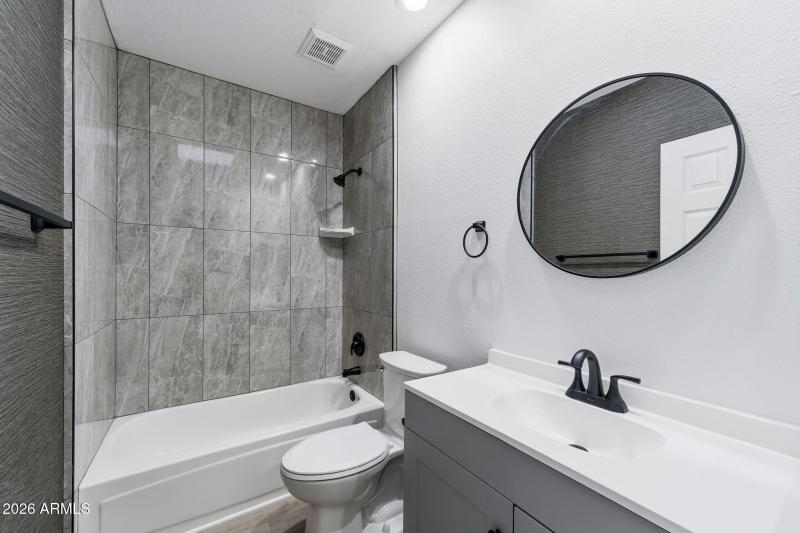 035__10542 E Bellflower Dr
