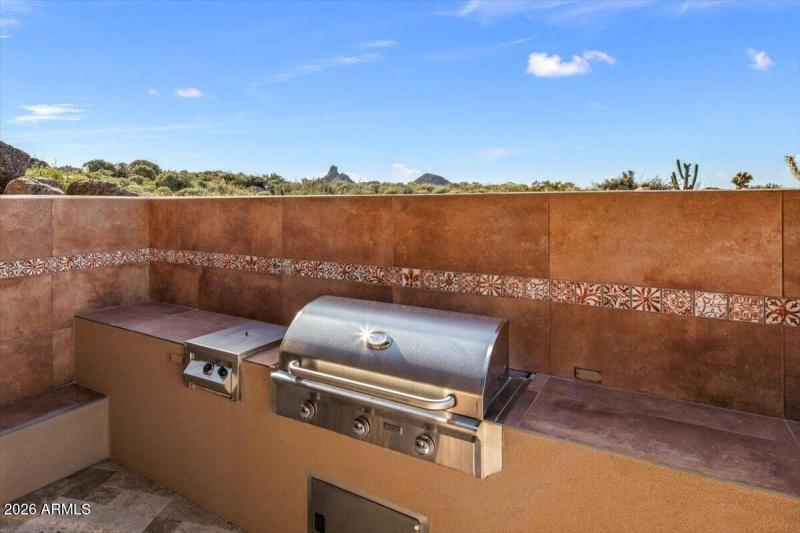 10-Grill Patios
