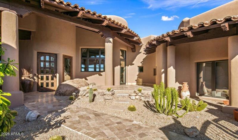 05-Front Court Yards