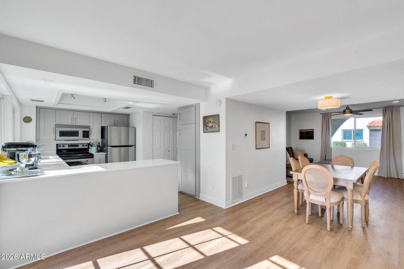 18-web-or-mls-19-print-DSC04046