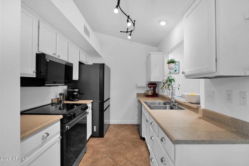 12-web-or-mls-P1448410