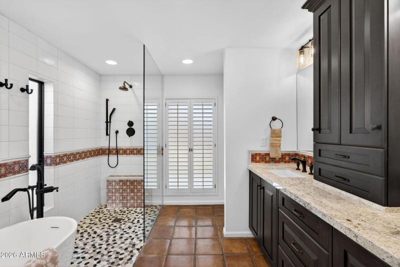 Primary Suite Bathroom