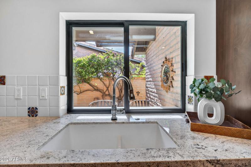 19-web-or-mls-86-N 18th St