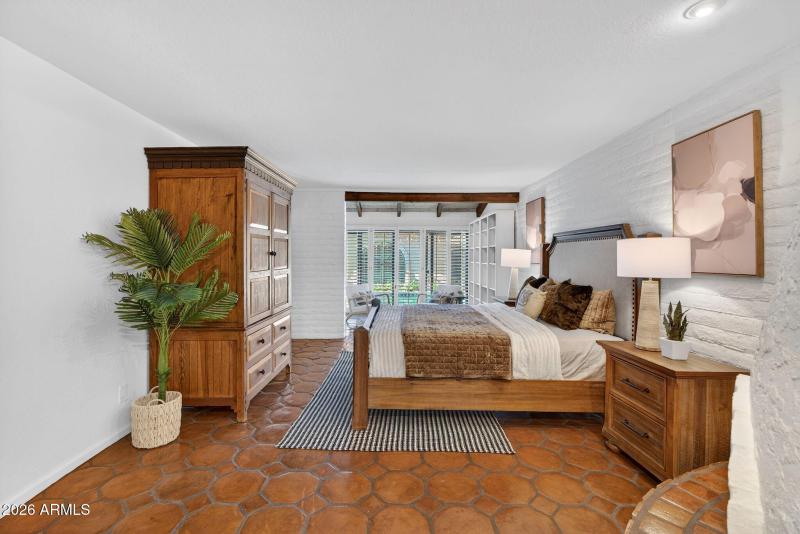 29-web-or-mls-62-N 18th St