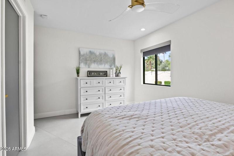 20251011164645579728000000-o