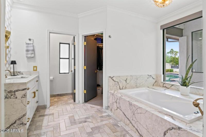 20251011164628772885000000-o