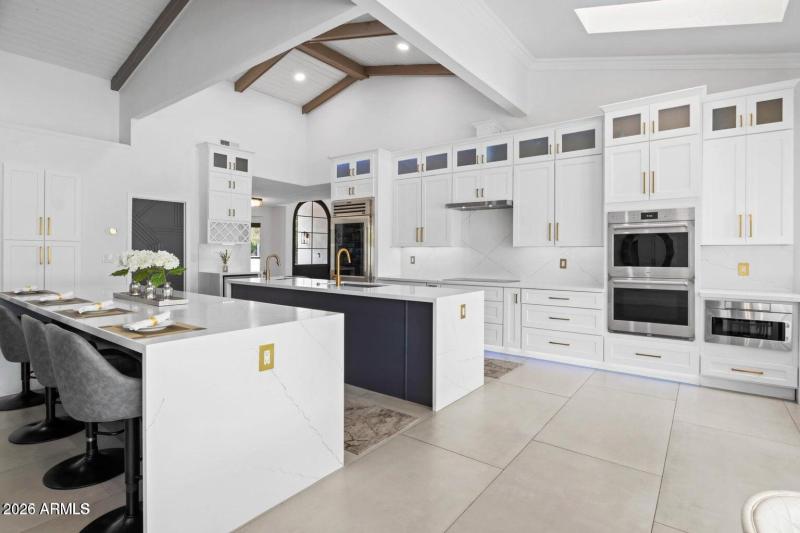 20251011164636586499000000-o