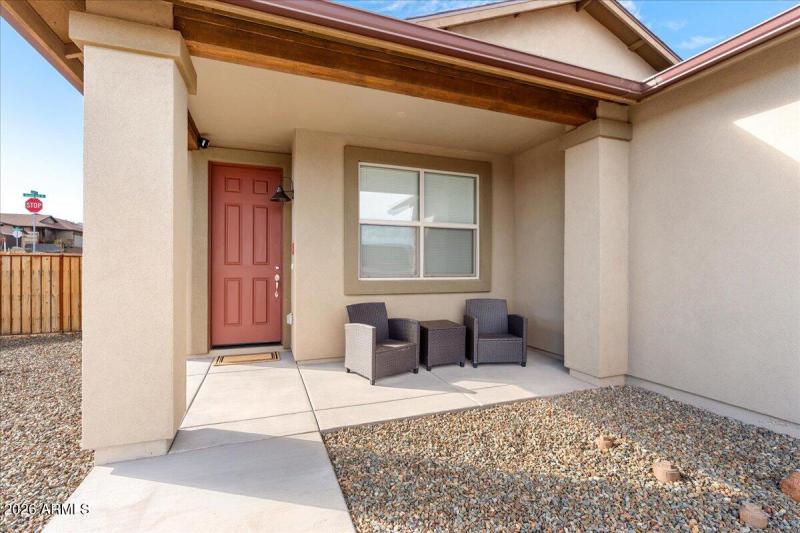 05-Front Covered Patio