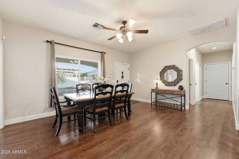 051-guest-house-dining