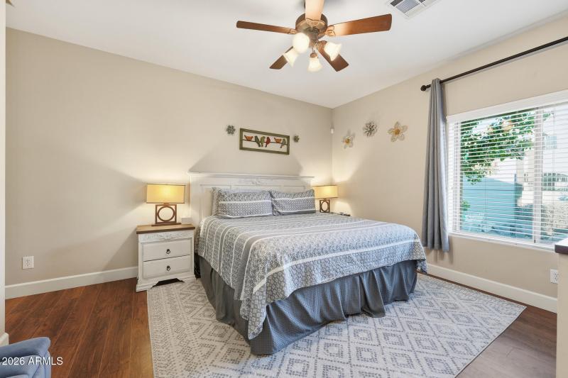 056-guest-house-primary-bedroom