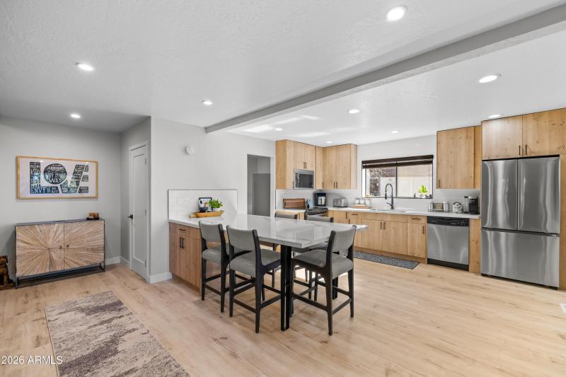 Kitchen with a breakfast bar!