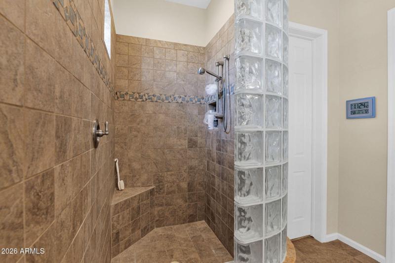 27-web-or-mls-P1448470