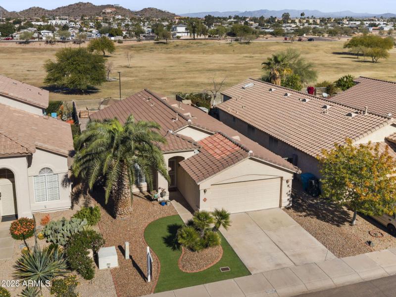 35-web-or-mls-2040-e-angela-dr