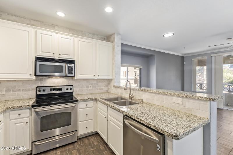 16 - Paradise Village