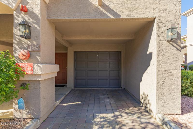 07 - Paradise Village