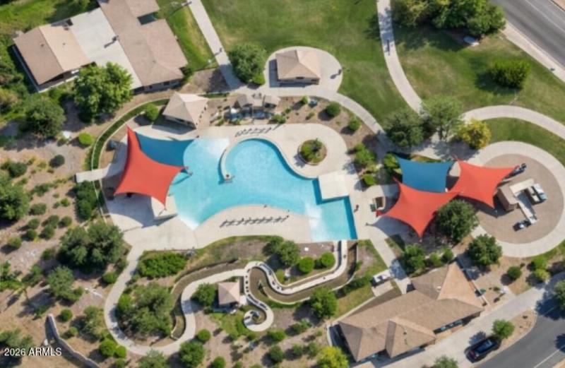 Community Water Park For Family To Enjoy
