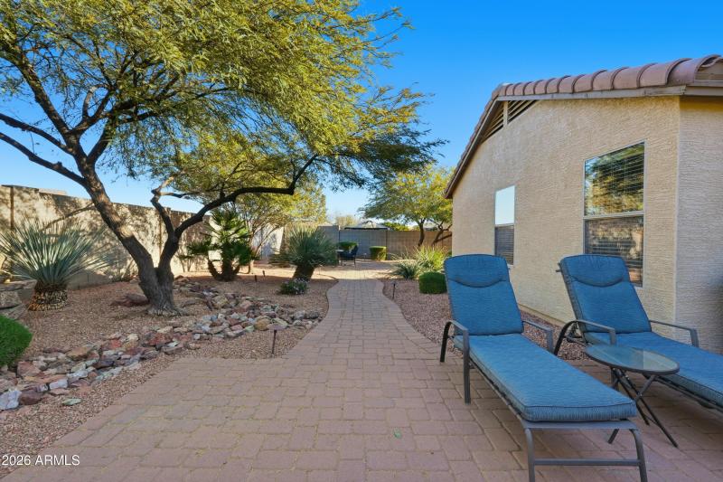 Mature Landscaping and Shade Trees