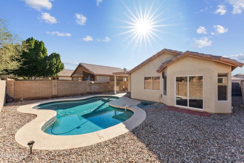 Note Master bedroom exit