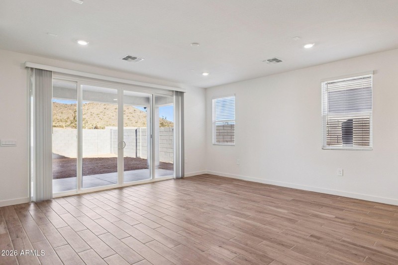 10-web-or-mls-2544-villa-linda-dr