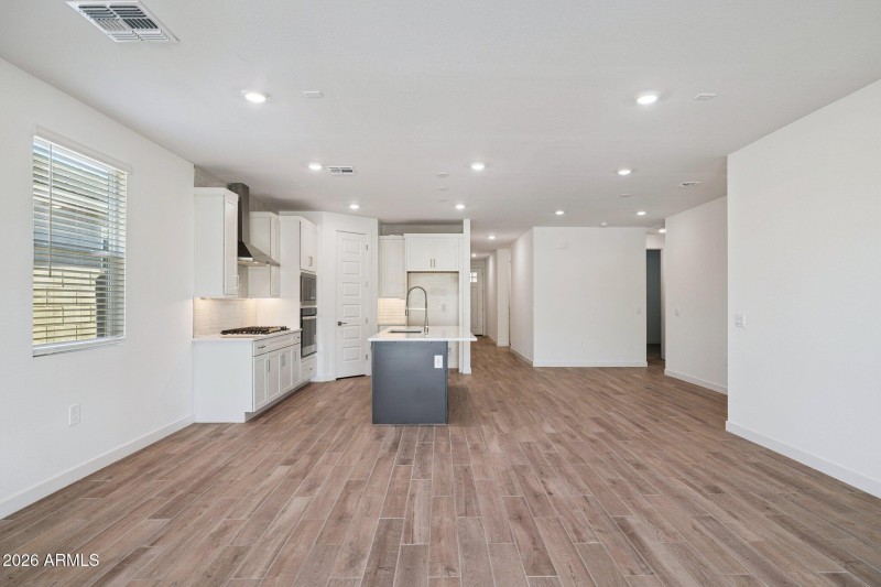 12-web-or-mls-2544-villa-linda-dr