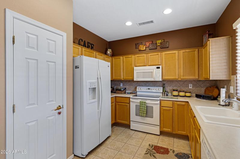 19253 N Hunters Run-12