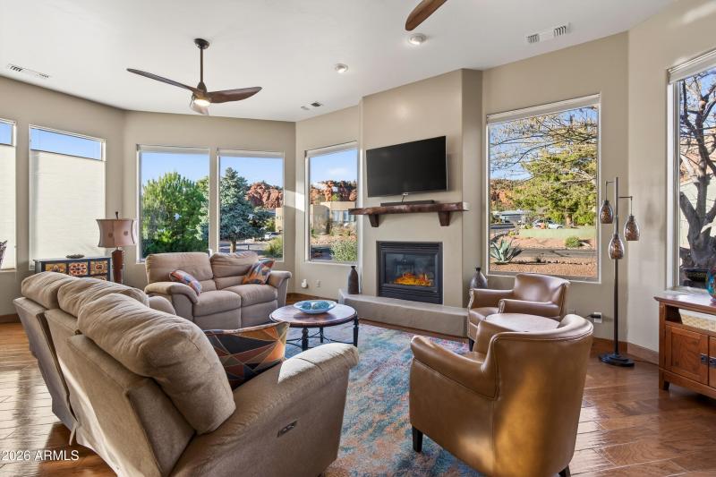 345 Merry Go Round Rock Rd Sedona AZ-16